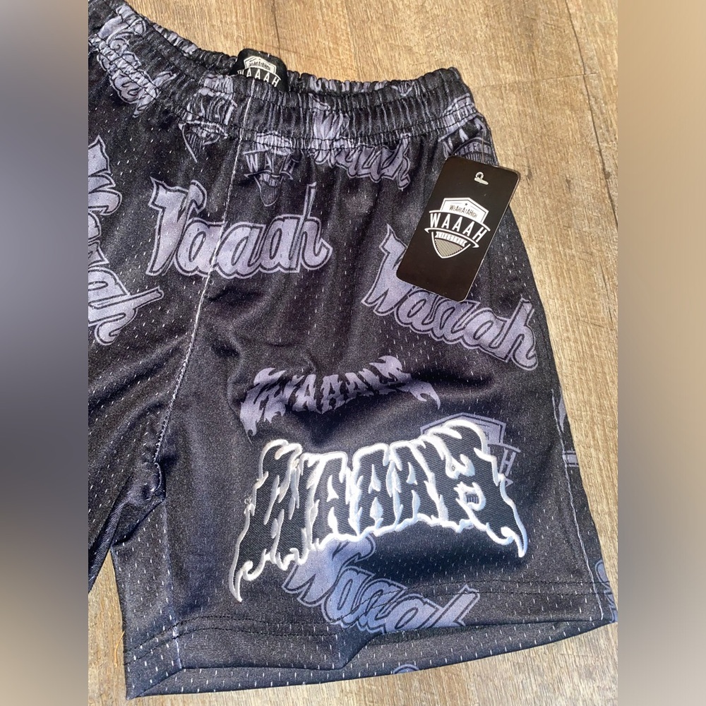 We are at a high mens 7” mesh shorts - Picture 3 of 13